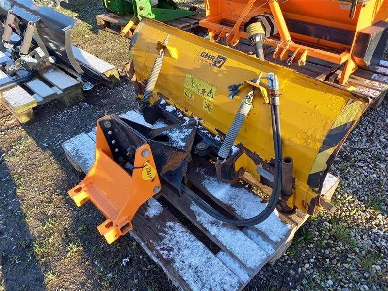 GMR FS1300L Med A-ramme kat. 0 eller Stiga Titan ophæn - Bajak salju untuk Peralatan pertanian: gambar 4 GMR FS1300L Med A-ramme kat. 0 eller Stiga Titan ophæn - Bajak salju untuk Peralatan pertanian: gambar 4