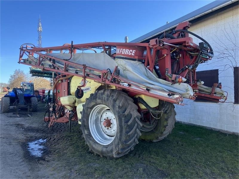 Hardi COMMANDER 4200 TWIN 28 m - Penyemprot tertinggal: gambar 2 Hardi COMMANDER 4200 TWIN 28 m - Penyemprot tertinggal: gambar 2