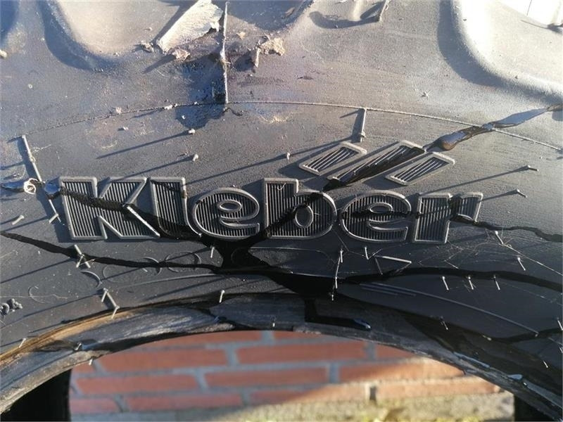 Kleber 300/70R20 - Ban untuk Kendaraan Kota/ Khusus: gambar 5 Kleber 300/70R20 - Ban untuk Kendaraan Kota/ Khusus: gambar 5