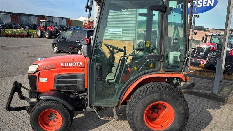 Kubota B2530 HST B2530 - Traktor kota: gambar 3 Kubota B2530 HST B2530 - Traktor kota: gambar 3