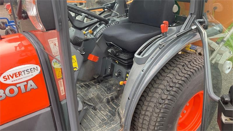 Kubota STW37 Kompakttraktor - Traktor kota: gambar 4 Kubota STW37 Kompakttraktor - Traktor kota: gambar 4