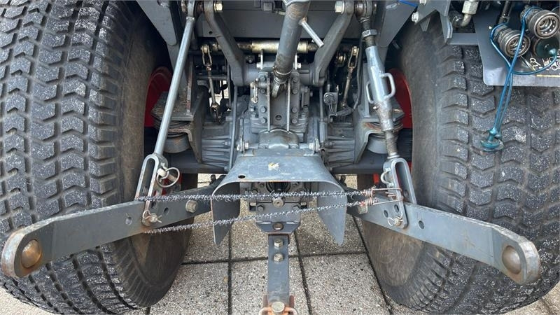 Kubota STW37 Kompakttraktor - Traktor kota: gambar 4 Kubota STW37 Kompakttraktor - Traktor kota: gambar 4