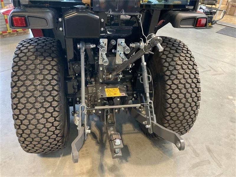 Massey Ferguson 1740 HC - Traktor kota: gambar 4 Massey Ferguson 1740 HC - Traktor kota: gambar 4