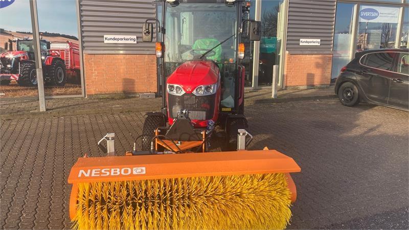 Massey Ferguson 1740 HC Frontlift/pto og 150 cm fejemaskine - Traktor kota: gambar 2 Massey Ferguson 1740 HC Frontlift/pto og 150 cm fejemaskine - Traktor kota: gambar 2