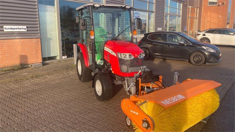 Massey Ferguson 1740 HC Frontlift/pto og 150 cm fejemaskine - Traktor kota: gambar 3 Massey Ferguson 1740 HC Frontlift/pto og 150 cm fejemaskine - Traktor kota: gambar 3