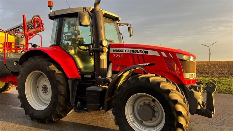 Massey Ferguson 7718 Dyna 6 - Traktor: gambar 3 Massey Ferguson 7718 Dyna 6 - Traktor: gambar 3