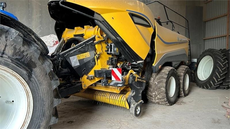 New Holland BB 1290 RC HD - Baler persegi: gambar 3 New Holland BB 1290 RC HD - Baler persegi: gambar 3