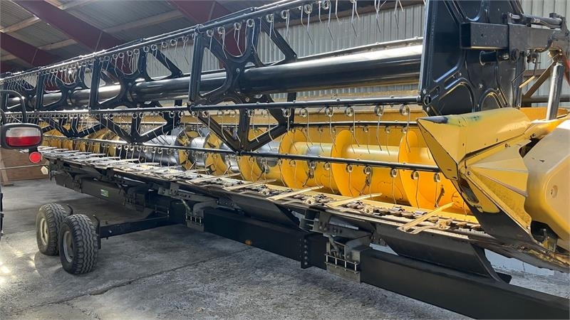 New Holland CX8.90 SLH - Pemanen gabungan: gambar 4 New Holland CX8.90 SLH - Pemanen gabungan: gambar 4