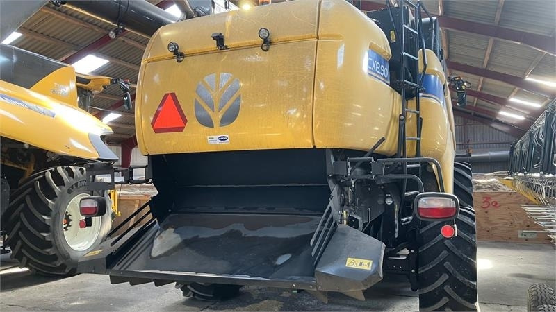 New Holland CX8.90 SLH - Pemanen gabungan: gambar 3 New Holland CX8.90 SLH - Pemanen gabungan: gambar 3