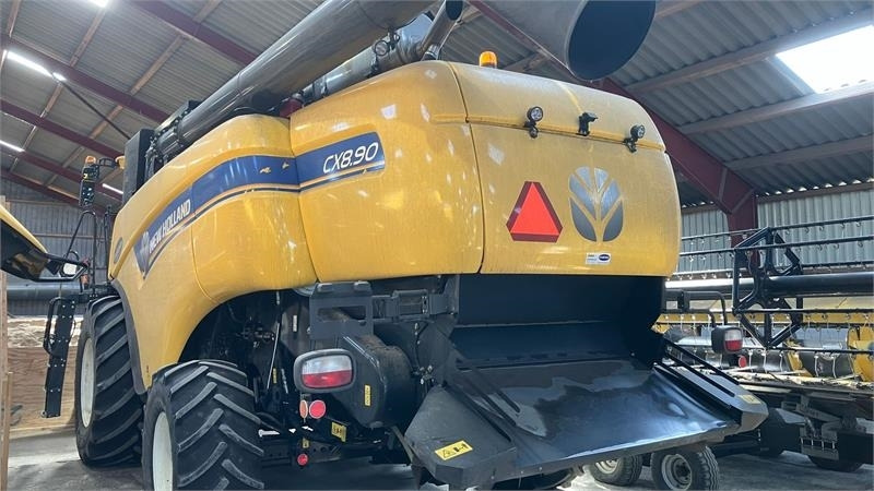 New Holland CX8.90 SLH - Pemanen gabungan: gambar 2 New Holland CX8.90 SLH - Pemanen gabungan: gambar 2