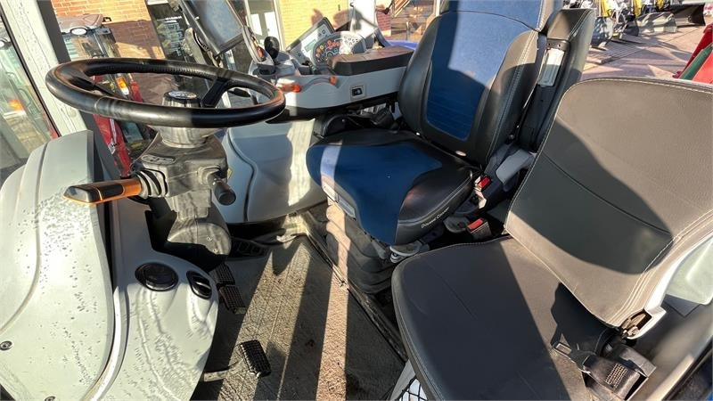 New Holland T7.315 HD AutoComand  - Traktor: gambar 5 New Holland T7.315 HD AutoComand  - Traktor: gambar 5