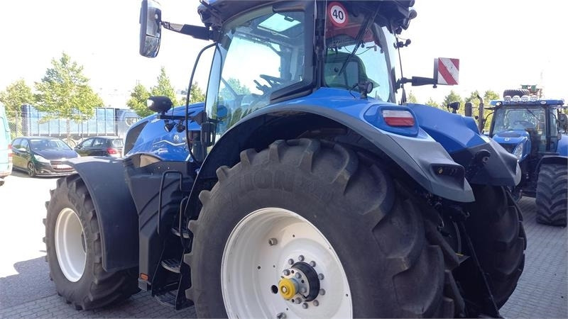 New Holland T7.315 HD  - Traktor: gambar 4 New Holland T7.315 HD  - Traktor: gambar 4