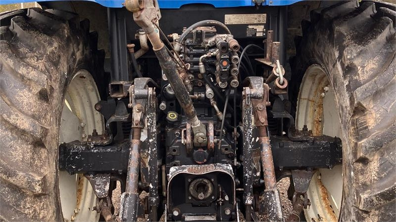 New Holland TS 115 A - Traktor: gambar 5 New Holland TS 115 A - Traktor: gambar 5
