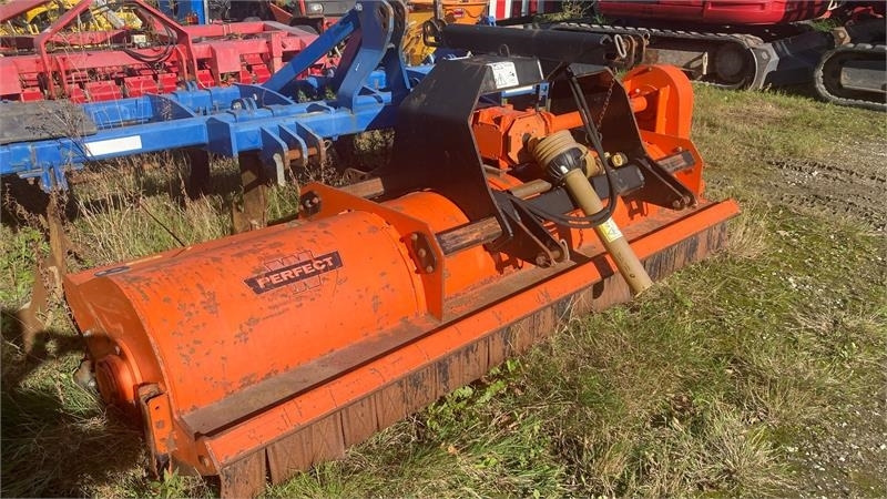 Perfect KM-270 Front og Bagmontering  - Mesin pemotong padang rumput: gambar 1 Perfect KM-270 Front og Bagmontering  - Mesin pemotong padang rumput: gambar 1