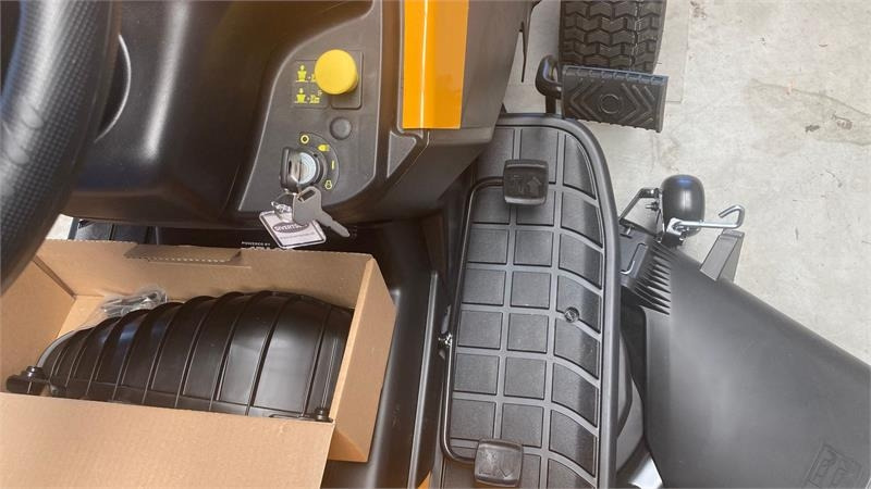 Stiga Tornado 5108 - Traktor kota: gambar 4 Stiga Tornado 5108 - Traktor kota: gambar 4