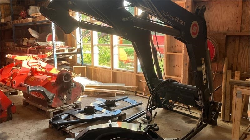 Stoll FZ 60,1 3 ventil og dæmpning Med beslag for NH T7. - Pemuat depan untuk traktor: gambar 2 Stoll FZ 60,1 3 ventil og dæmpning Med beslag for NH T7. - Pemuat depan untuk traktor: gambar 2
