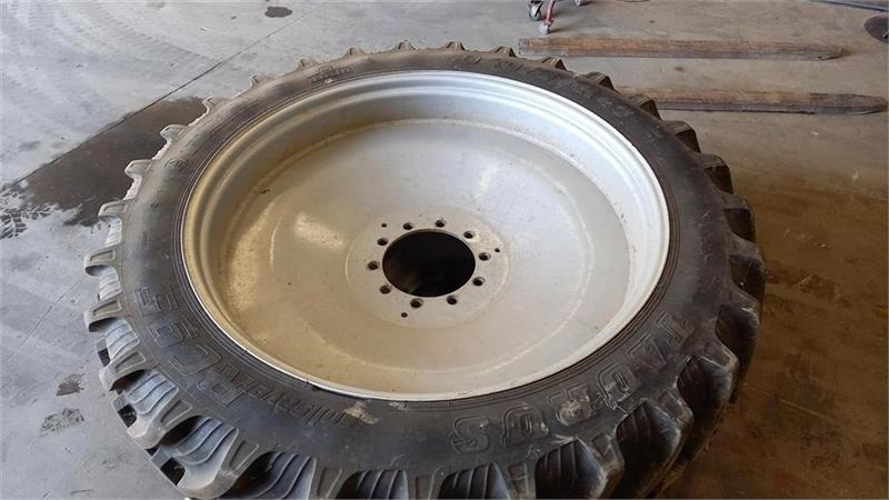Taurus Sprøjtehjul 340/85R48 Taurus RC95.  - Ban untuk Peralatan pertanian: gambar 1 Taurus Sprøjtehjul 340/85R48 Taurus RC95.  - Ban untuk Peralatan pertanian: gambar 1
