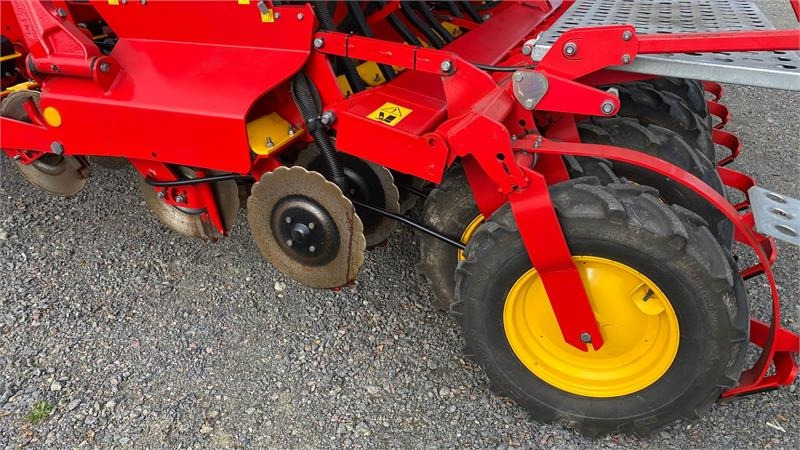 Vaderstad Rapid 400C Combi - Menggabungkan bor benih: gambar 4 Vaderstad Rapid 400C Combi - Menggabungkan bor benih: gambar 4