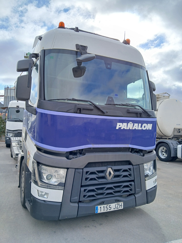 RENAULT T 520 - Truk sasis: gambar 1 RENAULT T 520 - Truk sasis: gambar 1