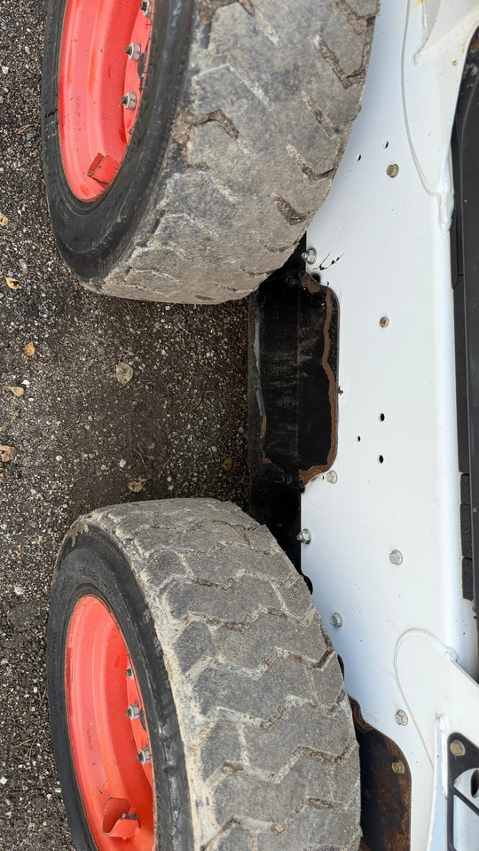 Skid steer BOBCAT S530: gambar 7