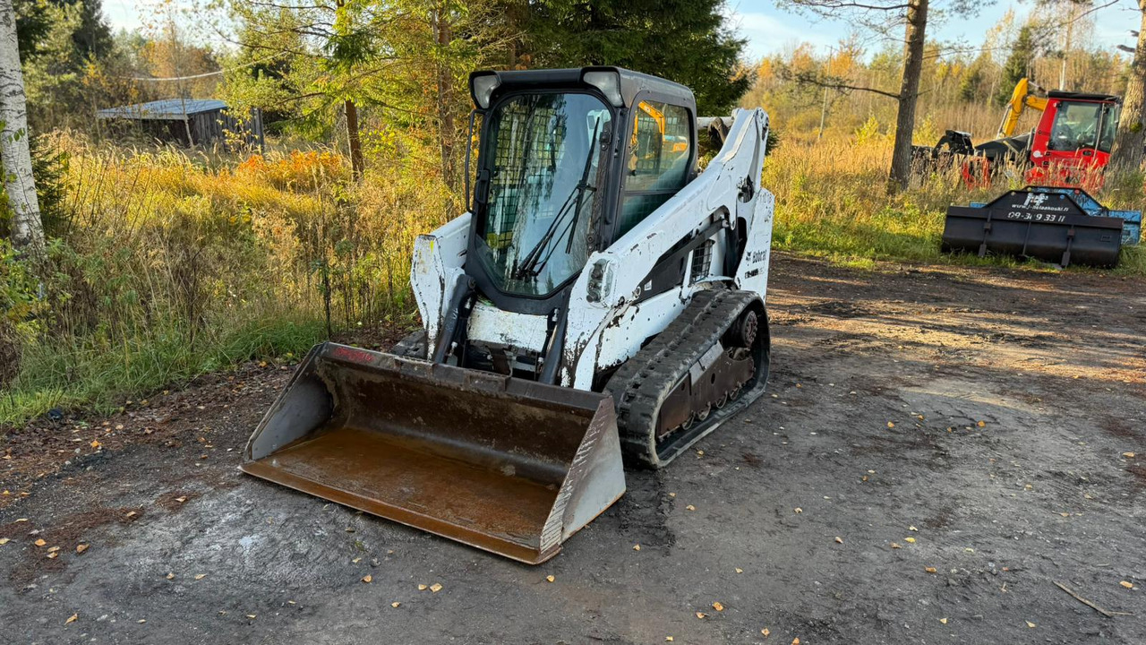 Bobcat T590 - Skid steer: gambar 1 Bobcat T590 - Skid steer: gambar 1