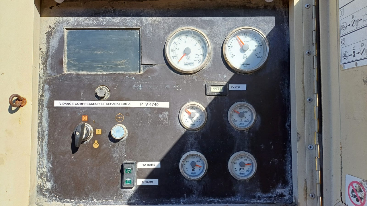 DOOSAN 12250 - Kompresor udara: gambar 5 DOOSAN 12250 - Kompresor udara: gambar 5