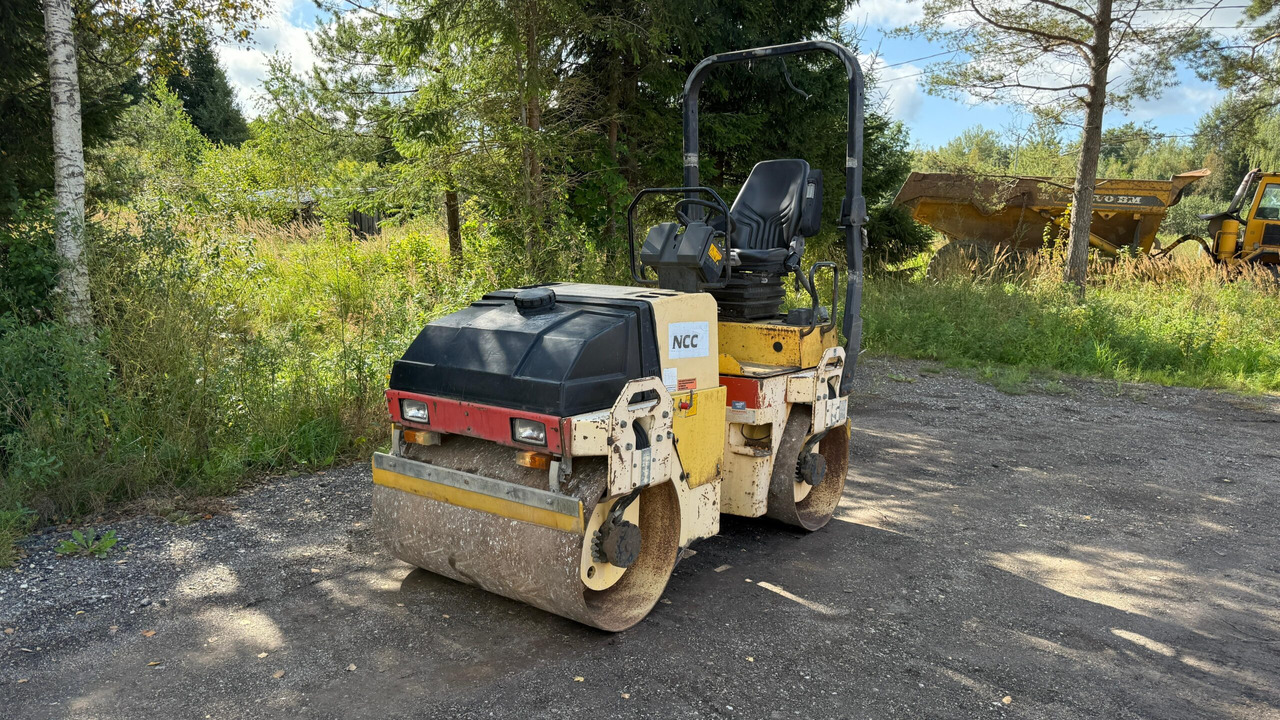Dynapac CC122 - Roller jalan: gambar 1 Dynapac CC122 - Roller jalan: gambar 1