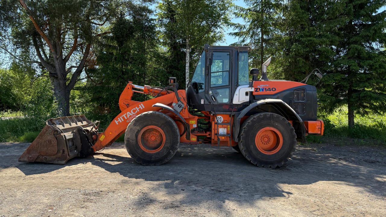 Hitachi ZW140 - Wheel loader: gambar 2 Hitachi ZW140 - Wheel loader: gambar 2