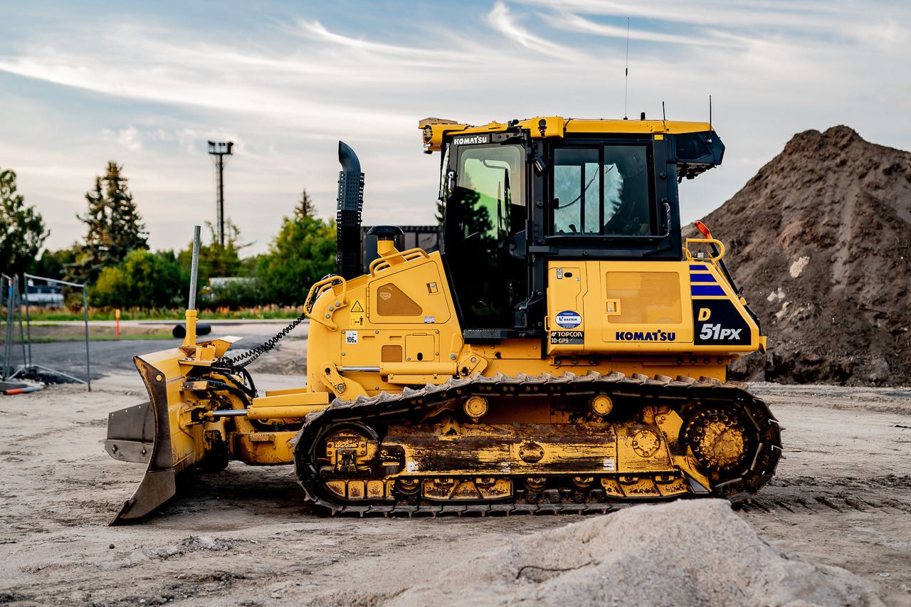 KOMATSU D51PX - Bulldozer: gambar 1 KOMATSU D51PX - Bulldozer: gambar 1
