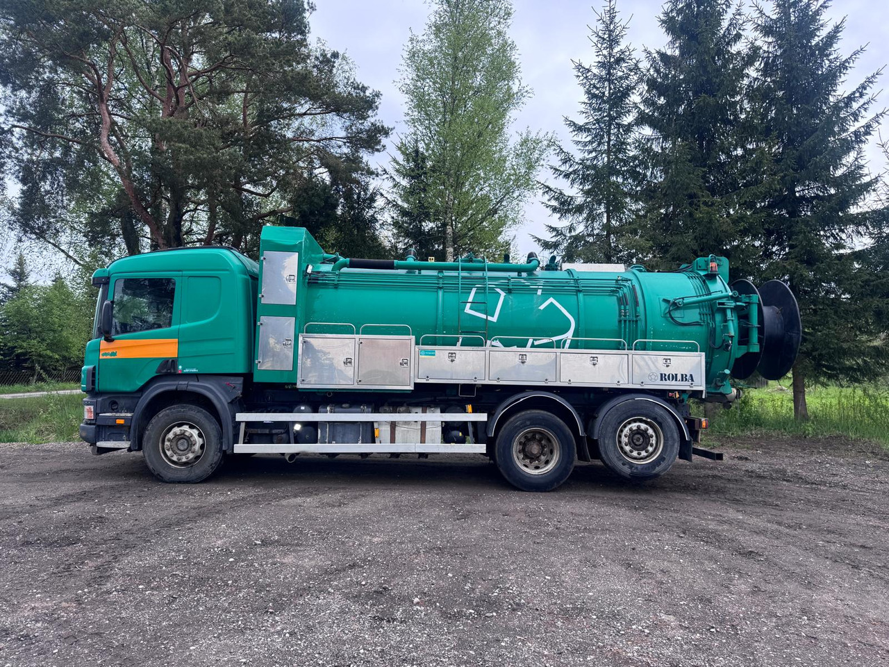 SCANIA P114 - Truk vakum: gambar 2 SCANIA P114 - Truk vakum: gambar 2