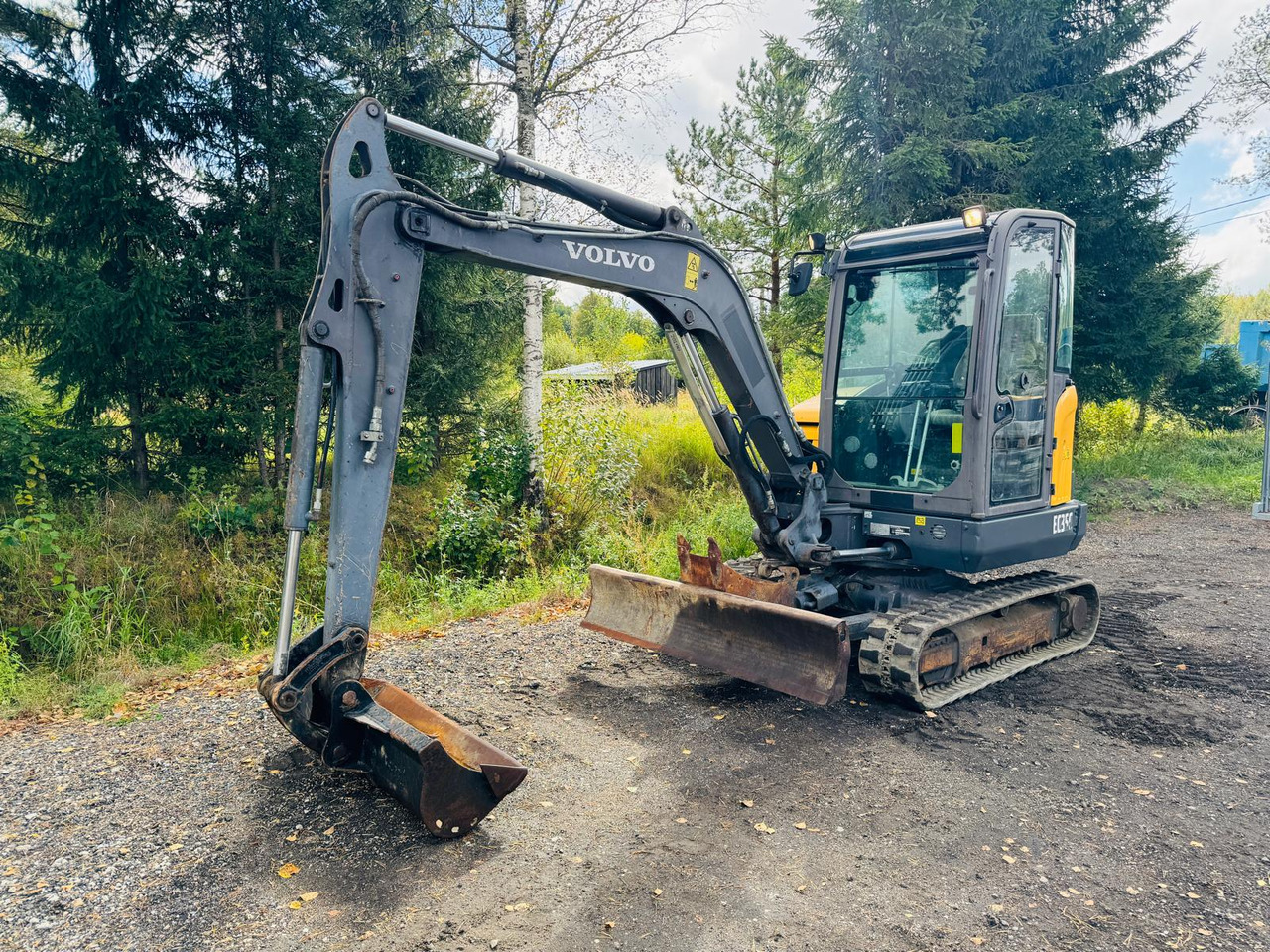 VOLVO EC35C - Ekskavator mini: gambar 1 VOLVO EC35C - Ekskavator mini: gambar 1