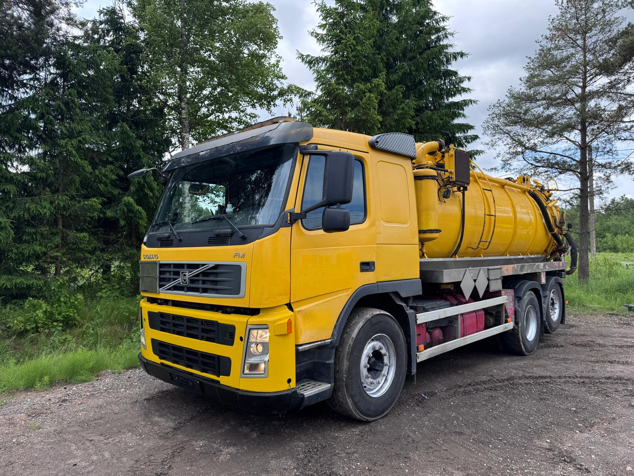 VOLVO FM 460 ADR - Truk vakum: gambar 1 VOLVO FM 460 ADR - Truk vakum: gambar 1