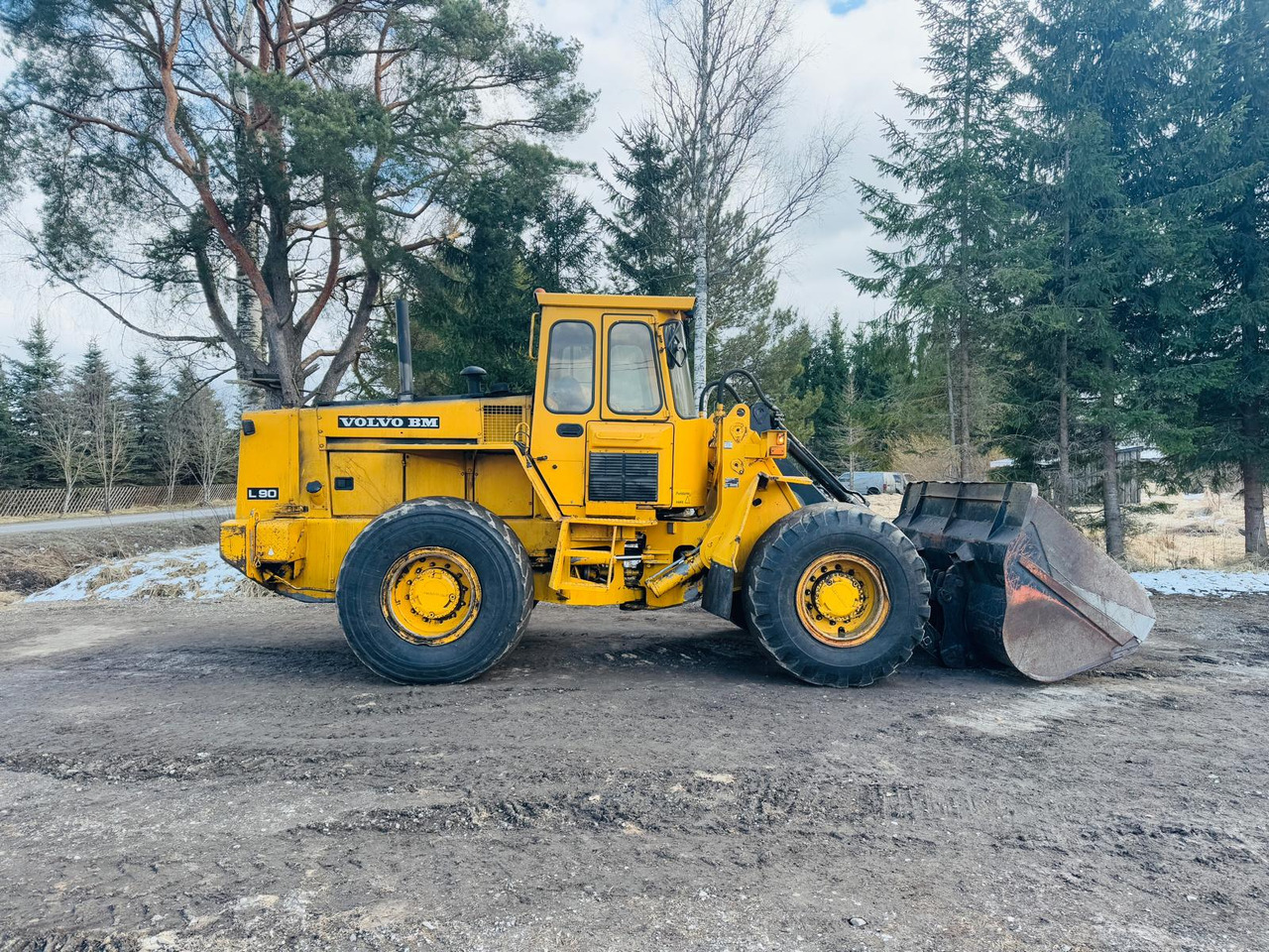 VOLVO L90 - Wheel loader: gambar 5 VOLVO L90 - Wheel loader: gambar 5