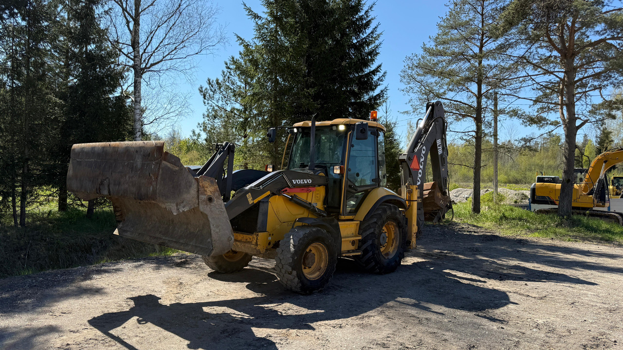Volvo BL71 - Backhoe loader: gambar 2 Volvo BL71 - Backhoe loader: gambar 2