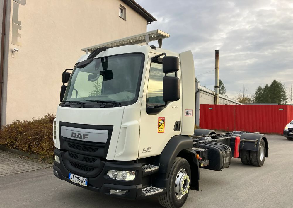 DAF Daf FL 16.250 euro 6 ramo do zabudowy - Truk sasis: gambar 1 DAF Daf FL 16.250 euro 6 ramo do zabudowy - Truk sasis: gambar 1