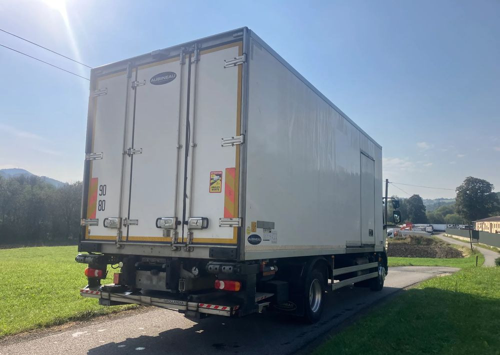 DAF Daf LF 16.250 chłodnia multi temperatura 16 palet - Truk berpendingin: gambar 3 DAF Daf LF 16.250 chłodnia multi temperatura 16 palet - Truk berpendingin: gambar 3