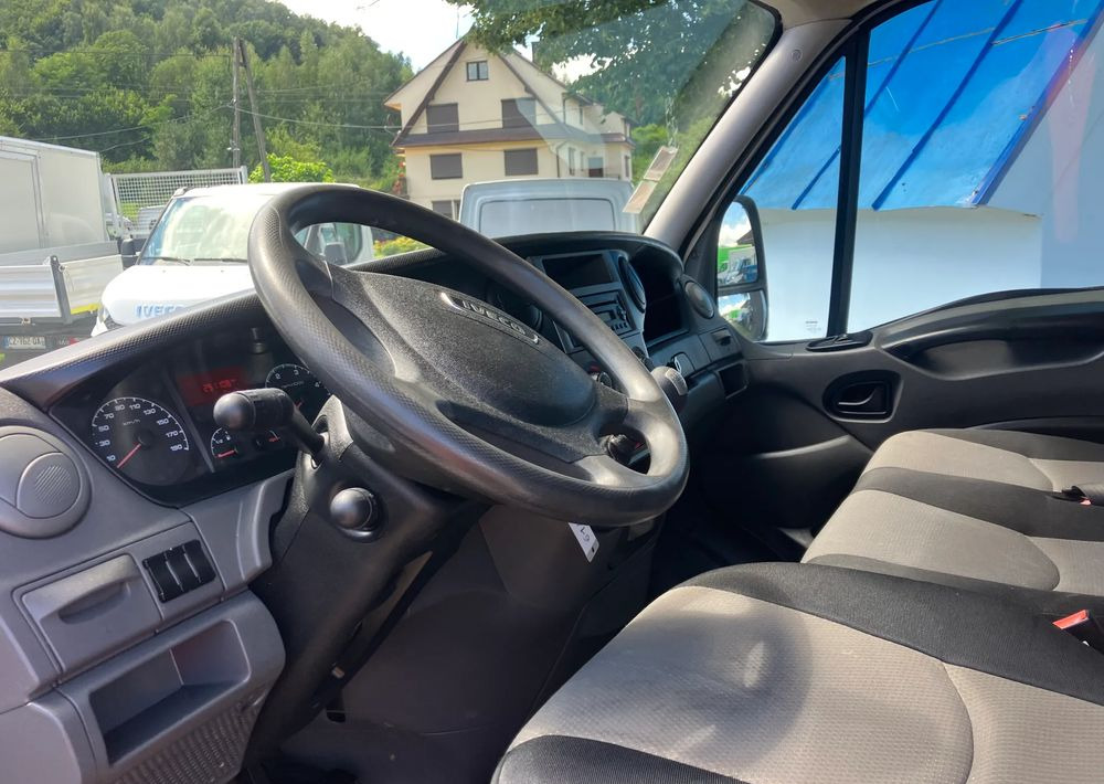 Iveco DAILY 35C13 ramo do zabudowy kiper wywrotka - Truk sasis: gambar 5 Iveco DAILY 35C13 ramo do zabudowy kiper wywrotka - Truk sasis: gambar 5