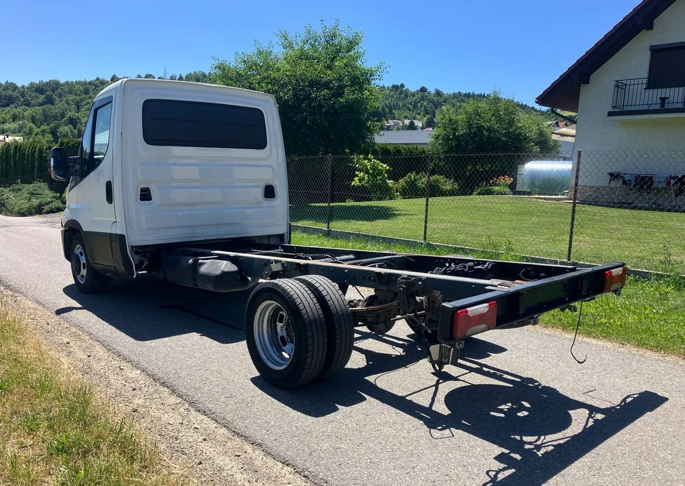 Iveco DAILY 35C13 ramo do zabudowy kiper wywrotka - Truk sasis: gambar 4 Iveco DAILY 35C13 ramo do zabudowy kiper wywrotka - Truk sasis: gambar 4