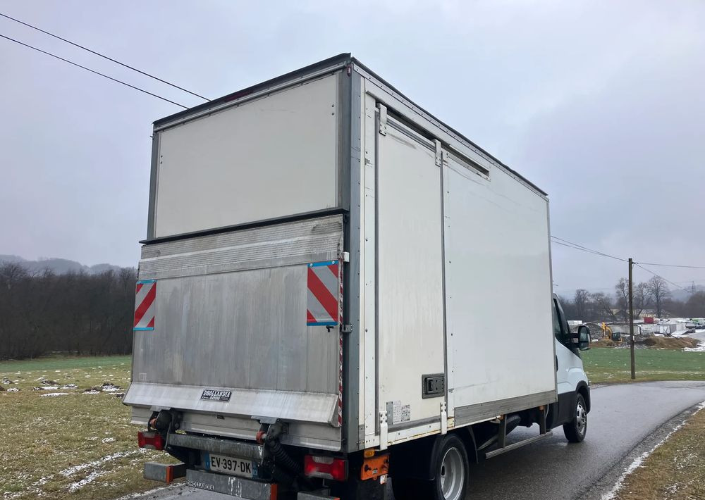 Iveco DAILY 35C16 kontener kurierka winda - Van box: gambar 3 Iveco DAILY 35C16 kontener kurierka winda - Van box: gambar 3