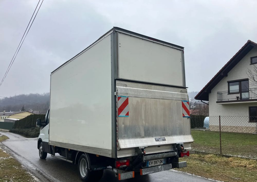 Iveco DAILY 35C16 kontener kurierka winda - Van box: gambar 4 Iveco DAILY 35C16 kontener kurierka winda - Van box: gambar 4
