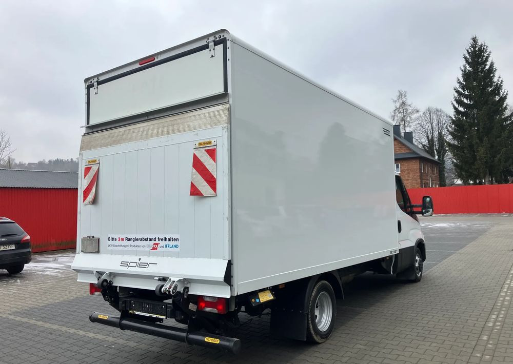 Iveco DAILY 35C16 kontener kurierka winda STAN PERFEKCYJNY - Van box: gambar 3 Iveco DAILY 35C16 kontener kurierka winda STAN PERFEKCYJNY - Van box: gambar 3