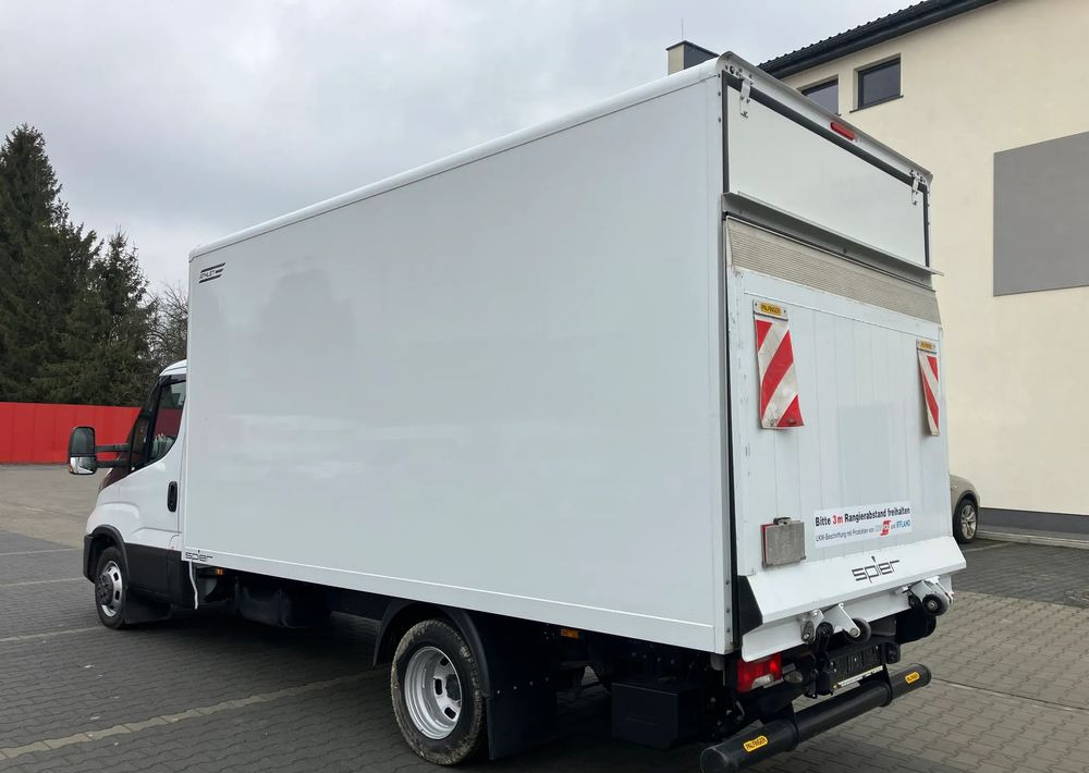 Iveco DAILY 35C16 kontener kurierka winda STAN PERFEKCYJNY - Van box: gambar 4 Iveco DAILY 35C16 kontener kurierka winda STAN PERFEKCYJNY - Van box: gambar 4