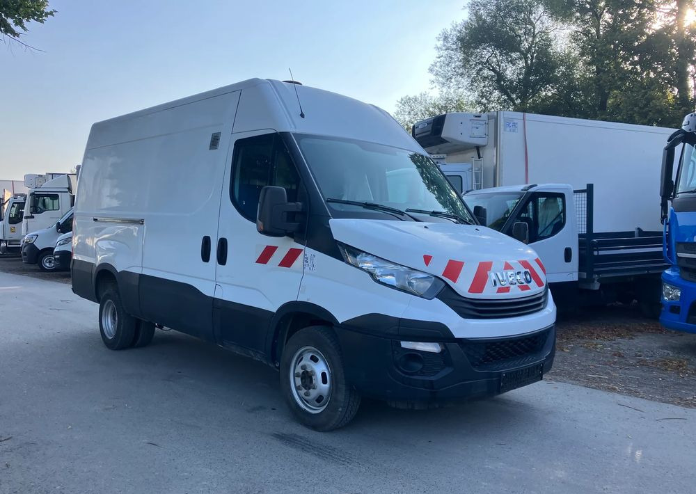 Iveco Daily 35c16 blaszak KLIMA SPROWADZONY serwisówka - Van panel: gambar 2 Iveco Daily 35c16 blaszak KLIMA SPROWADZONY serwisówka - Van panel: gambar 2