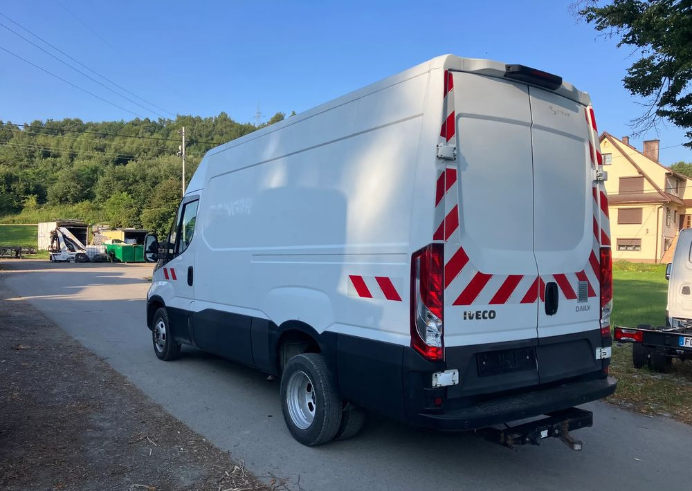 Iveco Daily 35c16 blaszak KLIMA SPROWADZONY serwisówka - Van panel: gambar 4 Iveco Daily 35c16 blaszak KLIMA SPROWADZONY serwisówka - Van panel: gambar 4