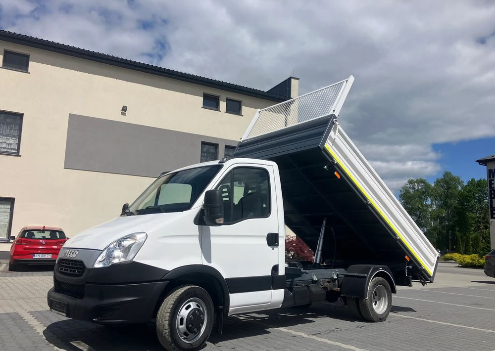 Iveco Iveco daily 35C13 wywrotka solidny kiper - Van jungkit: gambar 1 Iveco Iveco daily 35C13 wywrotka solidny kiper - Van jungkit: gambar 1