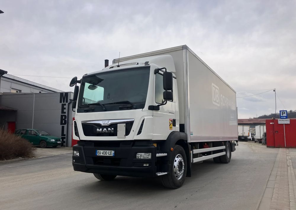 MAN MAN 18.290 kurierka kontener - Truk box: gambar 1 MAN MAN 18.290 kurierka kontener - Truk box: gambar 1