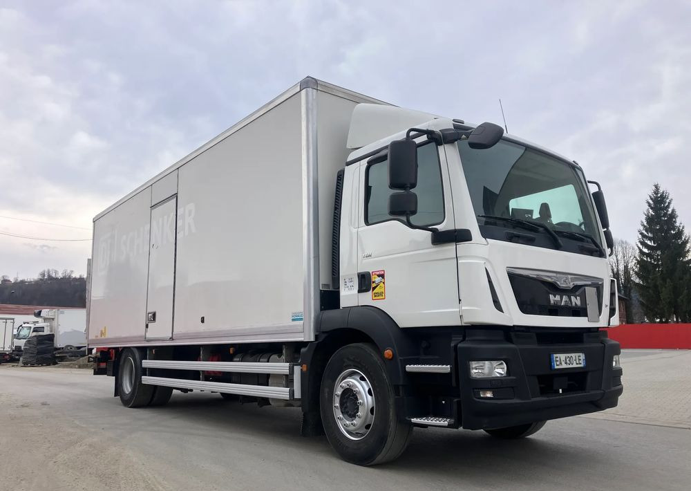 MAN MAN 18.290 kurierka kontener - Truk box: gambar 2 MAN MAN 18.290 kurierka kontener - Truk box: gambar 2