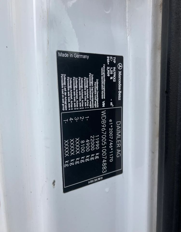 Mercedes-Benz ATEGO 1218 KURIERKA KONTENER 15 PALET - Truk box: gambar 4 Mercedes-Benz ATEGO 1218 KURIERKA KONTENER 15 PALET - Truk box: gambar 4