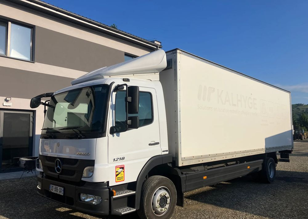 Mercedes-Benz Atego 1218 kurierka kontener - Truk box: gambar 2 Mercedes-Benz Atego 1218 kurierka kontener - Truk box: gambar 2