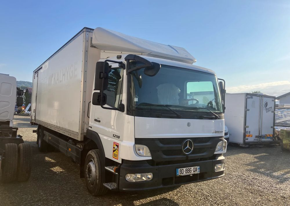 Mercedes-Benz Atego 1218 kurierka kontener - Truk box: gambar 1 Mercedes-Benz Atego 1218 kurierka kontener - Truk box: gambar 1